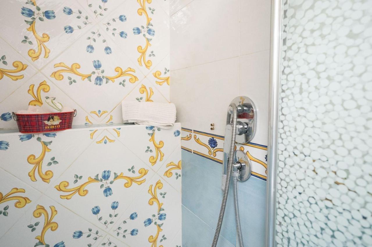 Casa Vacanza La Gardenia ตรามอนติ ภายนอก รูปภาพ