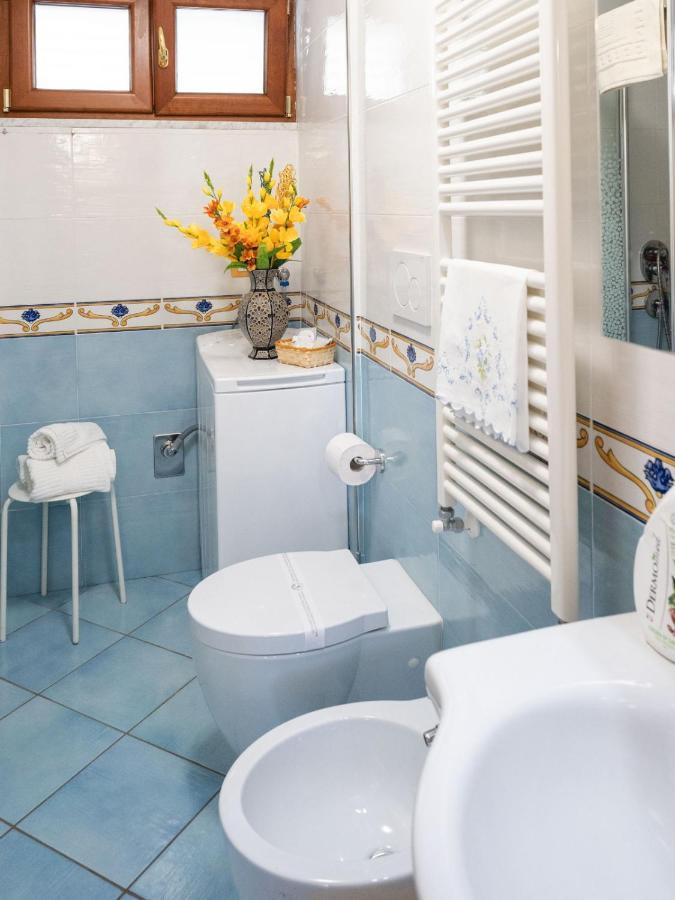 Casa Vacanza La Gardenia ตรามอนติ ภายนอก รูปภาพ